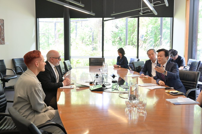 조규일 진주시장이 호주 국립박물관을 방문하고 있다. ⓒ 진주시