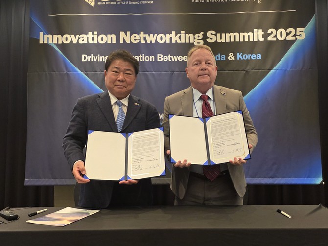 (좌측 첫 번째) 이행우 대표가 이끄는 BK에너지가 네바다주 청정에너지 시장 진출을 위한 초석을 마련했다. ⓒ BK에너지