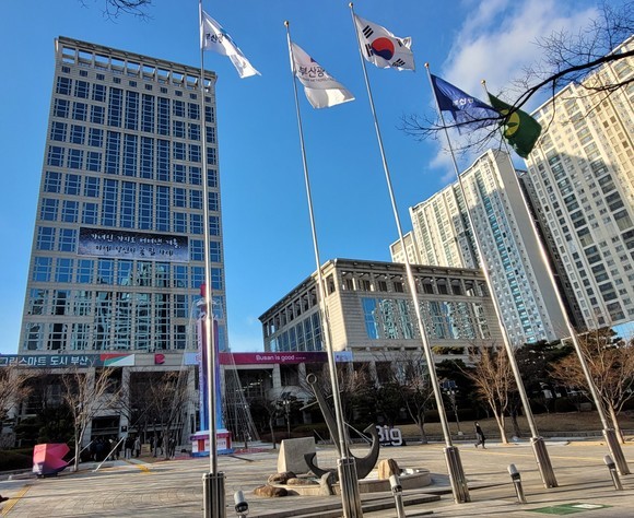 부산시청 전경. = 박비주안 기자