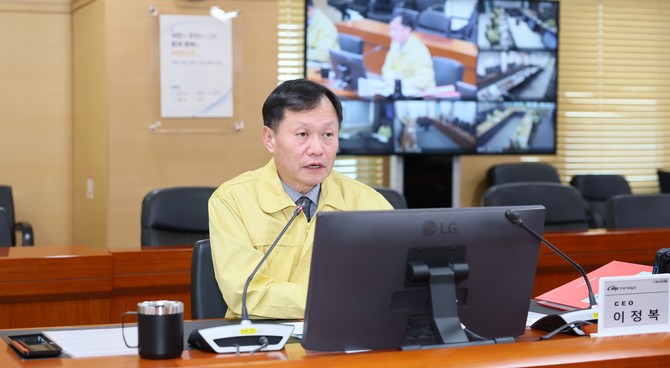 19일 이정복 사장 주재로 인천서구청과 인천서부소방서, 인천서부경찰서, 인천서구보건소, 협력사 등 6개 관계기관과 지역주민이 훈련에 참여하고 있다. ⓒ 서부발전