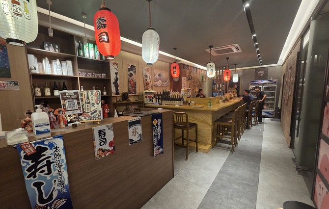 바(Bar)형 카운터의 라이브한 분위기. ⓒ 프라임경제