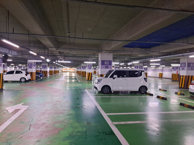 홈플러스 가양점의 텅 빈 지하주차장 모습. © 프라임경제