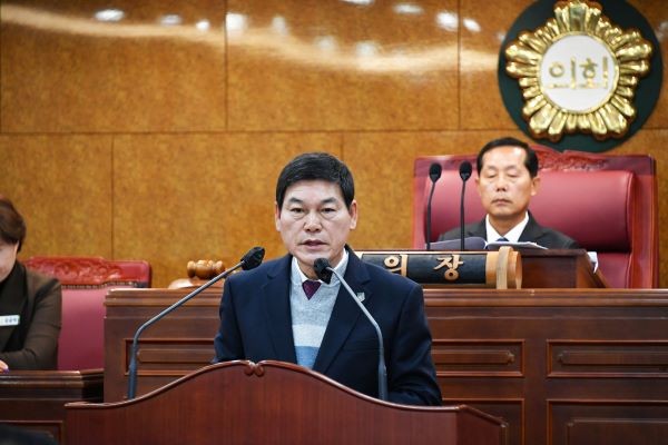 정철원 담양군수가 20일 열린 제341회 담양군의회 제2차 정례회에서 시정연설을 하고 있다. ⓒ 담양군