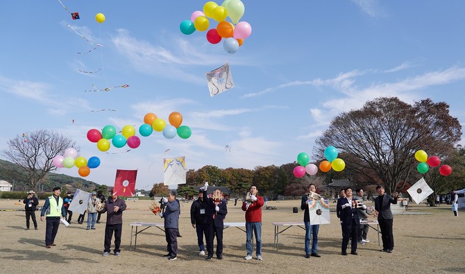 지난해 11월23일 해미읍성에서 열린 제8회 서산해미읍성 연날리기 대회 장면. ⓒ 서산시