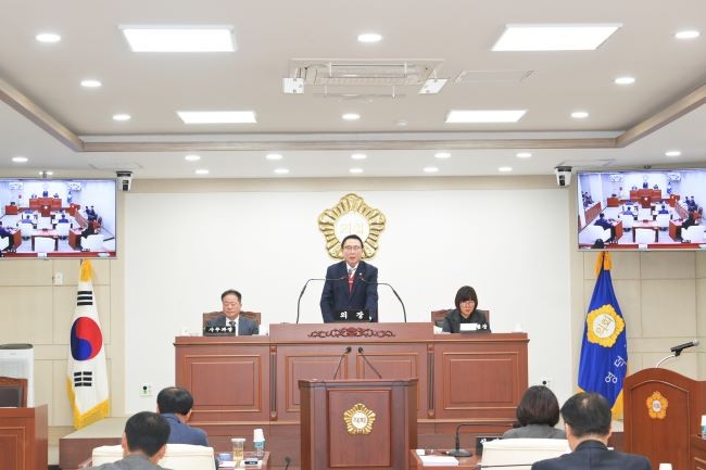영덕군의회 제318회 제2차 정례회 개회 모습. ⓒ 영덕군의회