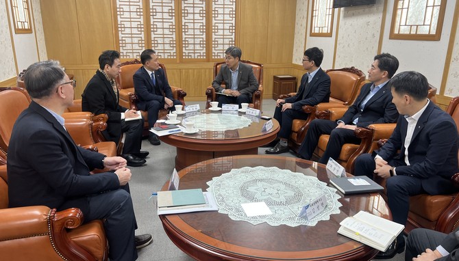 지난 20일 농협중앙회에서 농협중앙회 미래전략연구소와 농어촌 분야 연구 협력을 위한 기관·단체 정보교류 간담회를 개최하고 있다. ⓒ 수협중앙회