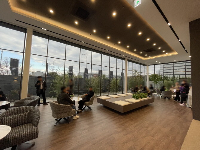 칸다빌 브랜드의 철학이 담긴 모델하우스 내부. = 박선린 기자