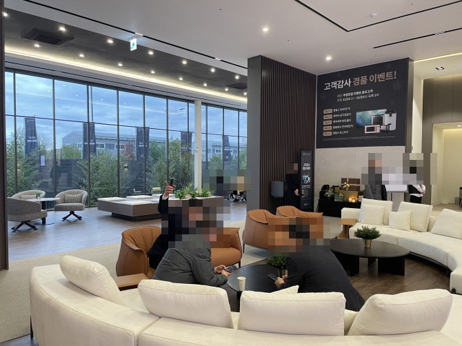 대원이 21일 경기도 김포시 장기동 일원에 김포 북변2구역에 공급하는 '칸타빌 디 에디션' 모델하우스를 열고 분양에 돌입했다. = 박선린 기자