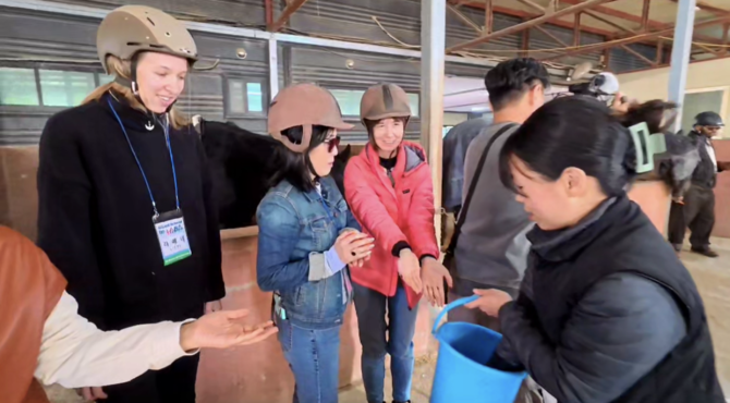 지난 22일 HiBA 멤버들의 승마 체험 현장. ⓒ HiBA