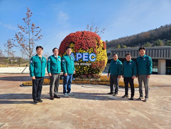 경주시의회 문화도시위원회가 지난 24일 라원(제2동궁원) 및 신라왕경 핵심유적 복원·정비 사업지 등을 방문해 사업 추진현황을 점검했다. ⓒ 경주시의회