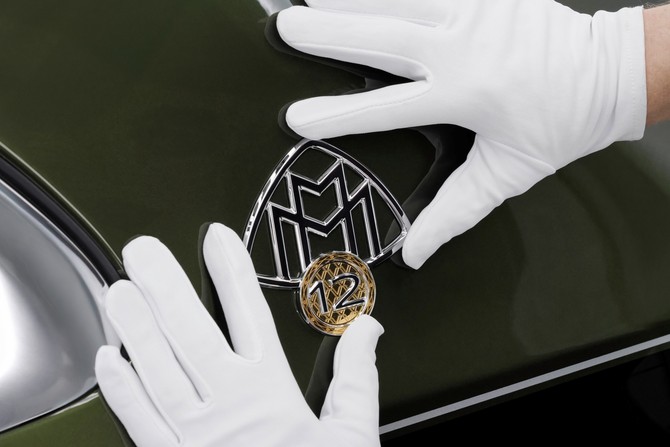 메르세데스-마이바흐 S 680 V12 에디션 전용 엠블럼. ⓒ 메르세데스-벤츠 코리아