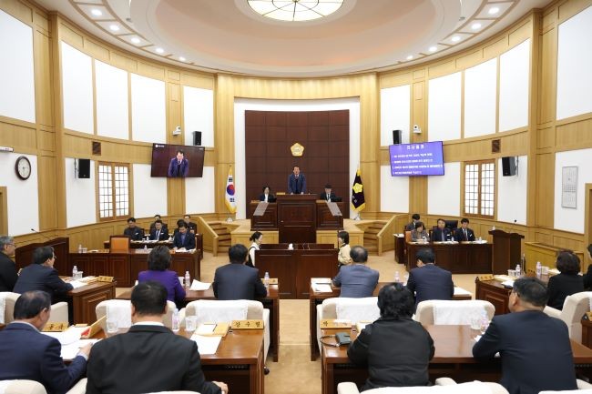 경산시의회는 26일 제1차 본회의를 시작으로 12월26일까지 31일간의 일정으로 제266회 정례회를 개회했다. ⓒ 경산시의회