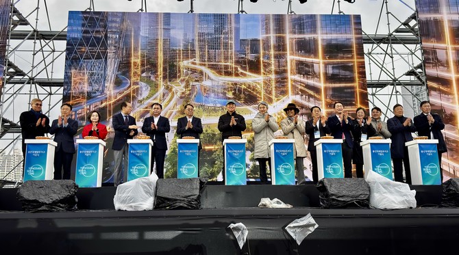 오세훈 서울시장이 27일 정정래 코레일 사장직무대행, 권영세 의원 등 참석자들과 기념촬영하고 있다. = 김주환 기자