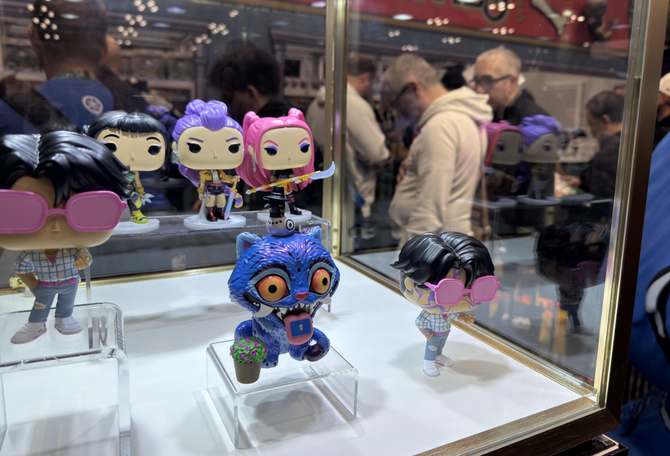 미국 뉴욕 자비츠컨벤션센터에서 열린 '뉴욕 코믹콘 2025'의 한 매장에 '케이팝 데몬 헌터스' 캐릭터 피규어가 전시돼 있는 모습. ⓒ 연합뉴스