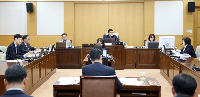 제291회 제2차 정례회 제5차 회의를 개최하고 있다. ⓒ 의회사무국