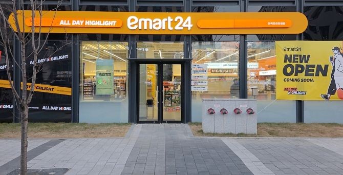 이마트24 프로토타입 매장 '마곡프리미엄점' 외관 모습. © 이마트24