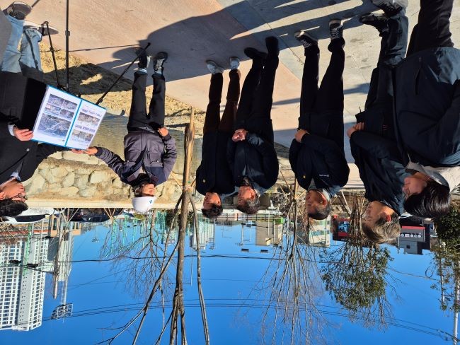 학산천 생태하천 복원 사업지 현장 점검 모습. ⓒ 포항시의회