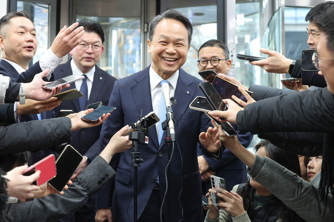 진옥동 신한금융그룹 회장이 사실상 연임에 성공했다. © 연합뉴스