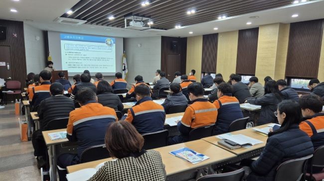 포항시는 4일 '고용위기 선제대응지역' 지원제도 합동 기업설명회를 개최했다. ⓒ 포항시