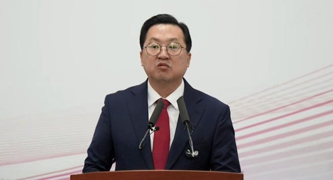 이장우 대전시장이 지난 4일 시청 브리핑실에서 기자회견을 개최하고 있다. ⓒ 프라임경제