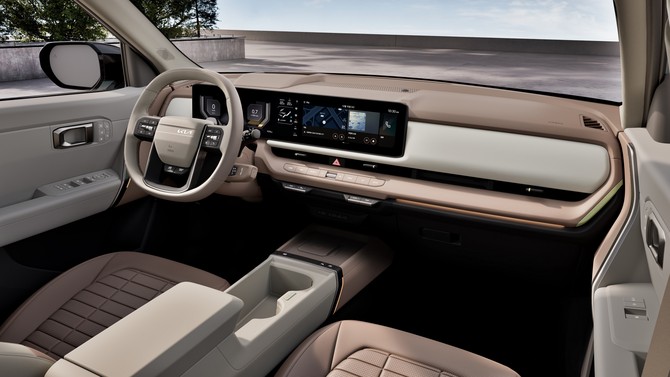 셀토스의 실내는 넓고 심플한 레이아웃을 바탕으로 세련되고 미래지향적인 분위기를 조성했다. ⓒ 기아