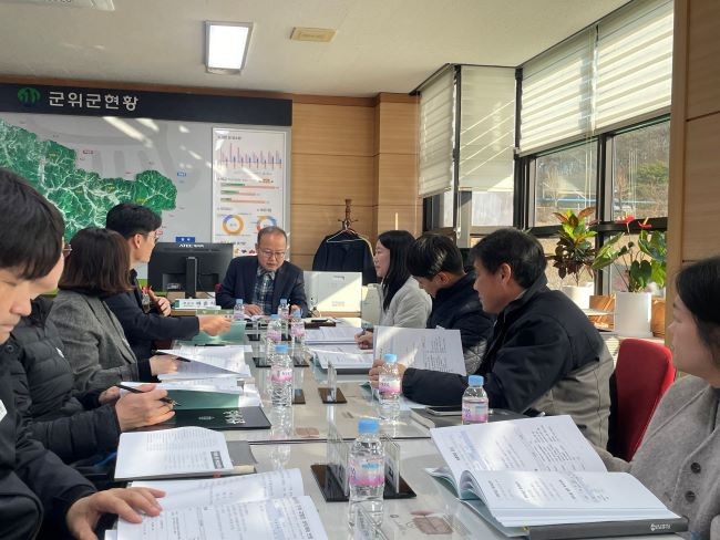 2025 공약 추진상황 보고회 모습. ⓒ 군위군