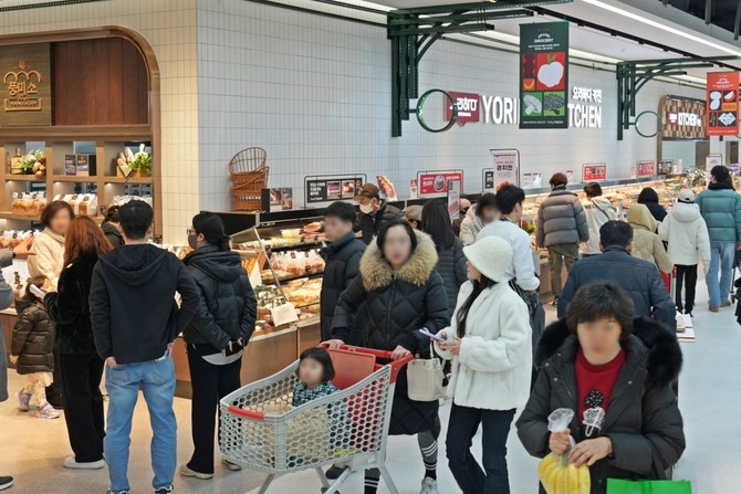 롯데마트 그랑그로서리 은평점 즉석조리 식품 매장 전경. ⓒ 롯데마트