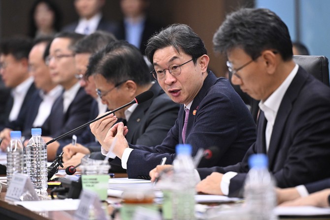 이억원 금융위원장이 지난 4일 서울 중구 대한상공회의소에서 열린 'M.AX 얼라이언스-국민성장펀드 연계 간담회'에서 모두발언을 하고 있다. ⓒ 연합뉴스