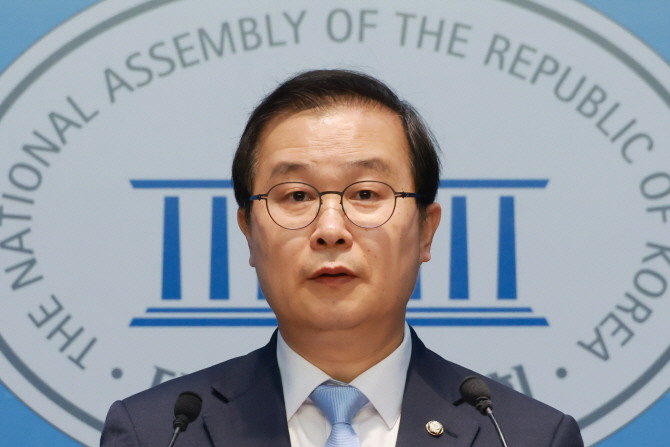 최고위원 보궐선거 출마 선언하는 이건태 민주당 의원. © 연합뉴스