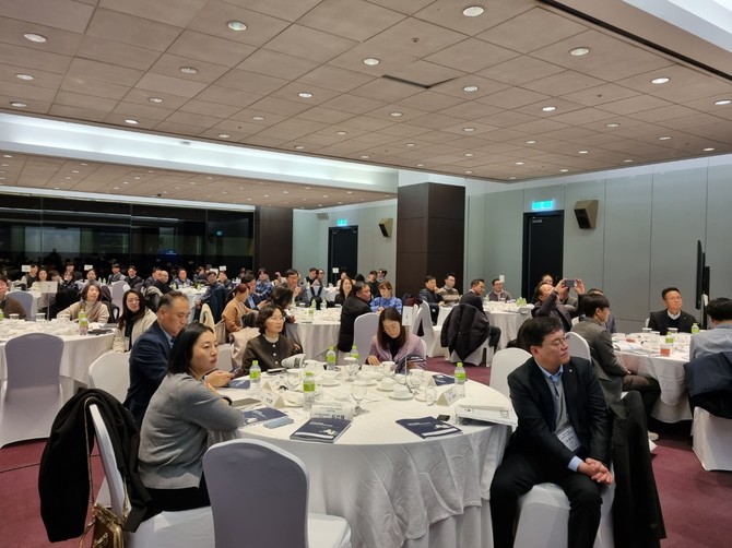 '2025 KCEA 컨퍼런스' 가득 메운 140개 회원사 관계자들. = 김우람 기자