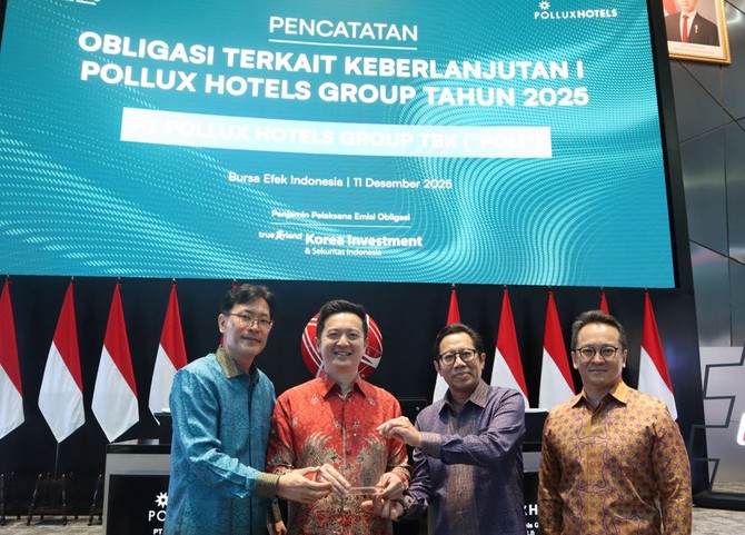(좌측부터) 남경훈 한국투자증권 인도네시아 법인장, 니코 푸르노모 포(Noco Purnomo Po) 폴룩스 프로퍼르티 인도네시아 설립자, 아이 그데 뇨만 예트나(I Gede Nyoman Yetna) 인도네시아 증권거래소 상장 담당 이사, 윌리엄 포(William Po) 폴룩스 프로퍼르티 인도네시아 설립자가 기념촬영하고 있다. ⓒ 미래에셋증권