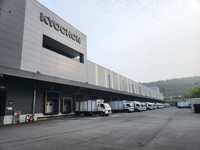 교촌에프앤비 수도권 물류센터 전경. ⓒ 교촌에프앤비