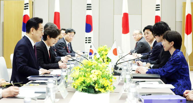 이 대통령은 이번 한일 정상회담에서 셔틀외교를 통한 미래지향적이고 안정적인 한일관계를 추진했다. ⓒ 연합뉴스