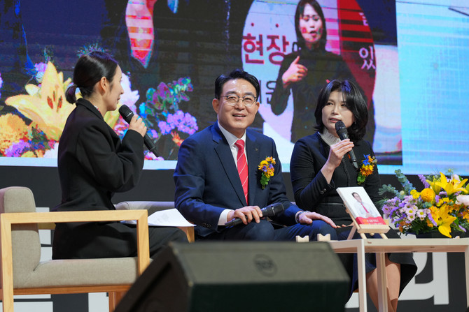 차석호 전 진주부시장이 출판기념회에서 질의응답을 하고 있다. ⓒ 프라임경제