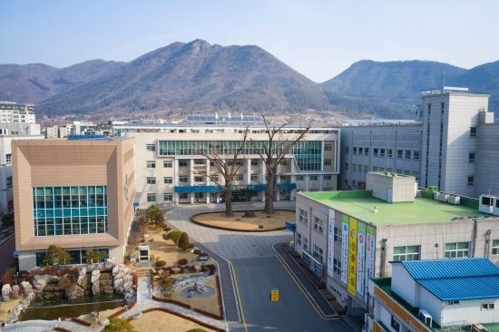 화순군청사 전경. ⓒ 화순군