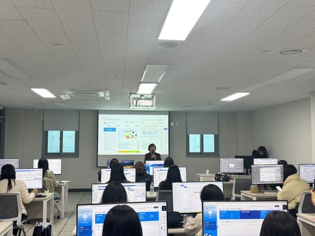 지난 14일 도내 신규 영양교사를 대상으로 '4월 급식 입찰 성공하기' 현장 지원 연수를 실시했다. ⓒ 경북교육청