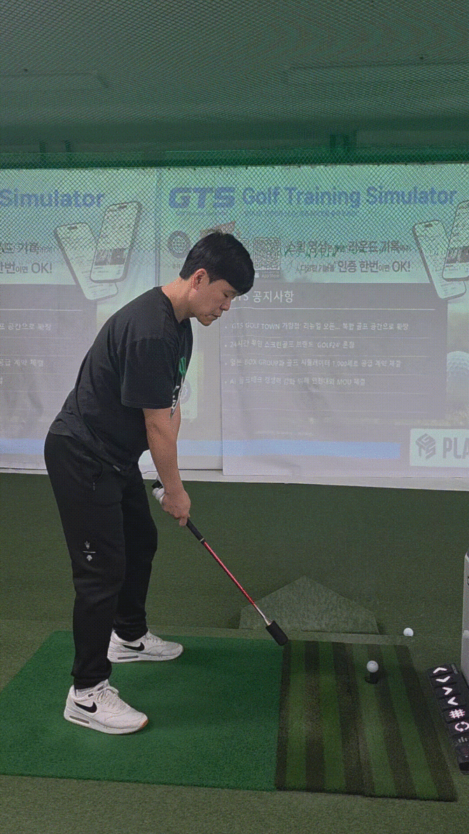 임학영씨는 "처음 'SS10'을 사용했을 때 다른 스윙 스틱과 별 차이점을 몰랐는데 직접 사용하고 데이터를 확인해 보니 나만의 스윙을 만들어 갈 수 있을 것 같다"고 했다. = 김경태 기자