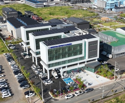 익신일반산업단지에 위치한 '광양만권 소재부품 지식산업센터'. ⓒ 광양시