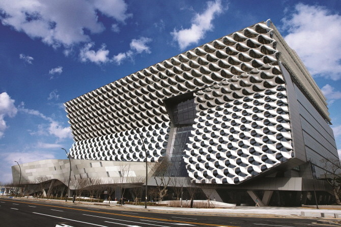 서울 마곡 코오롱 원앤온리타워 전경. ⓒ 코오롱인더스트리