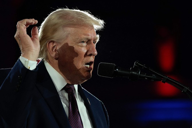 도널드 트럼프 미국 대통령이 이란과 전쟁을 벌이는 와중에 다음 무력 사용 대상을 쿠바로 지목하고 나섰다. ⓒ 연합뉴스