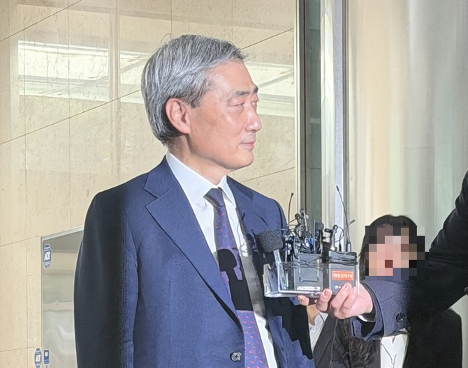 신현송 한국은행 총재 후보자가 31일 도어스테핑(약식 기자회견)을 진행했다. = 임채린 기자