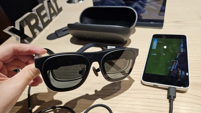 엑스리얼 1S은 2D 영상을 3D로 실시간 변환이 가능하다. = 박지혜 기자