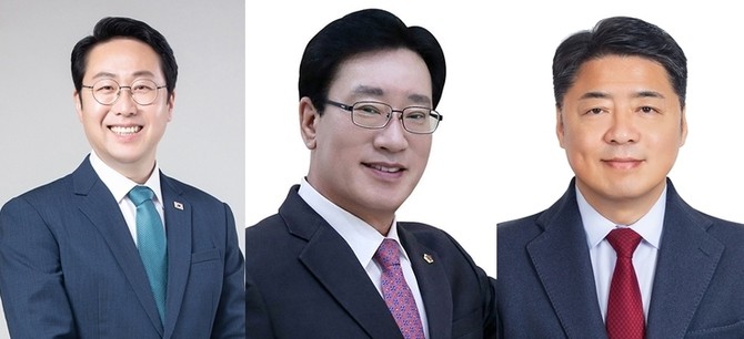 (왼쪽부터)박재범 전 남구청장, 김광명 전 부산시의원, 오은택 남구청장. ⓒ 부산시선관위