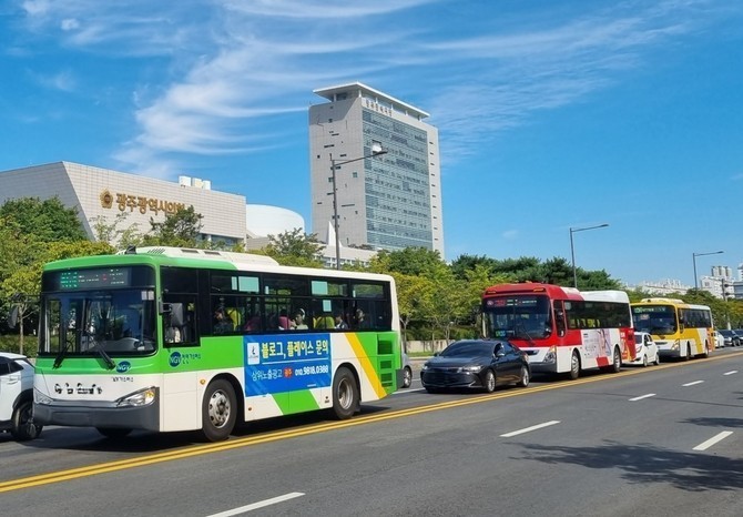 광주광역시청 앞 도로 전경. ⓒ 프라임경제