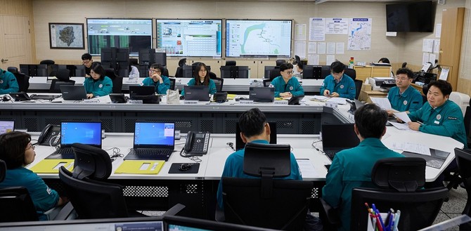 2025년 7월17일 호우특보에 따른 재난안전대책본부 회의 모습. ⓒ 아산시