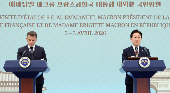 이 대통령은 공동언론발표에서 △경제 협력: 교역 확대 및 고용 증진 △첨단산업: 미래를 위한 기술 동맹 △문화 및 인적 교류" 100만명 시대' 개막 △글로벌 전략적 파트너십 등 4가지를 핵심 과제로 꼬집었다. ⓒ 연합뉴스