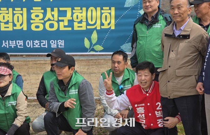 박정주 홍성군수 예비후보가 한국전문임업인협회 홍성군협의회 모임에 참석해 현장 중심의 소통 행보를 이어가고 있다. ⓒ 프라임경제