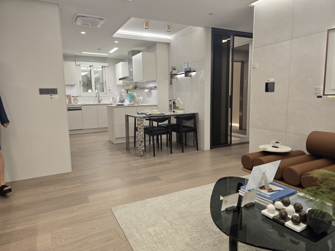 견본주택 내 마련된 59㎡A 유니트. = 전훈식 기자