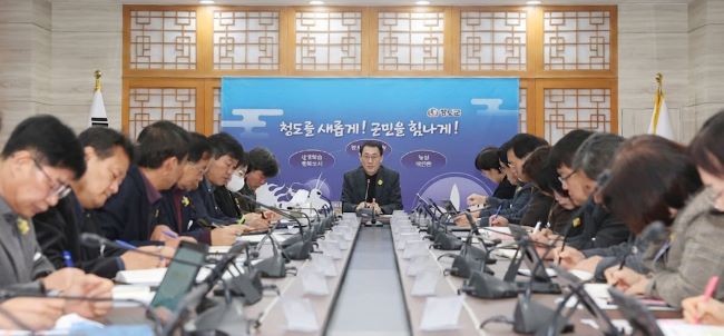 청도군은 김동기 부군수 권한대행 체제로 전환하고, 군정 공백 없는 안정적인 행정 운영과 주요 현안사업의 차질 없는 추진에 행정력을 집중하고 있다. ⓒ 청도군