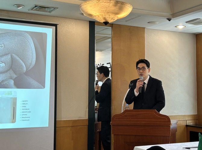 이형무 폴레드 대표가 27일 기업설명회(IPO) 간담회에서 상장 후 회사의 성장 전략에 대해 발표하고 있다. = 박대연 기자